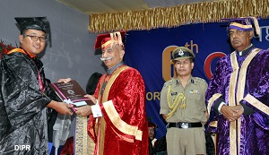 The Governor of Arunachal Pradesh Brig. (Dr.) B.D. Mishra (Retd) awarding the degree to a candidate in the   6th Convocation of the North Eastern Regional Institute of Science and Technology (Deemed University) as Chief Guest in the NERIST Campus, Nirjuli, Itanagar on 10th November 2017.